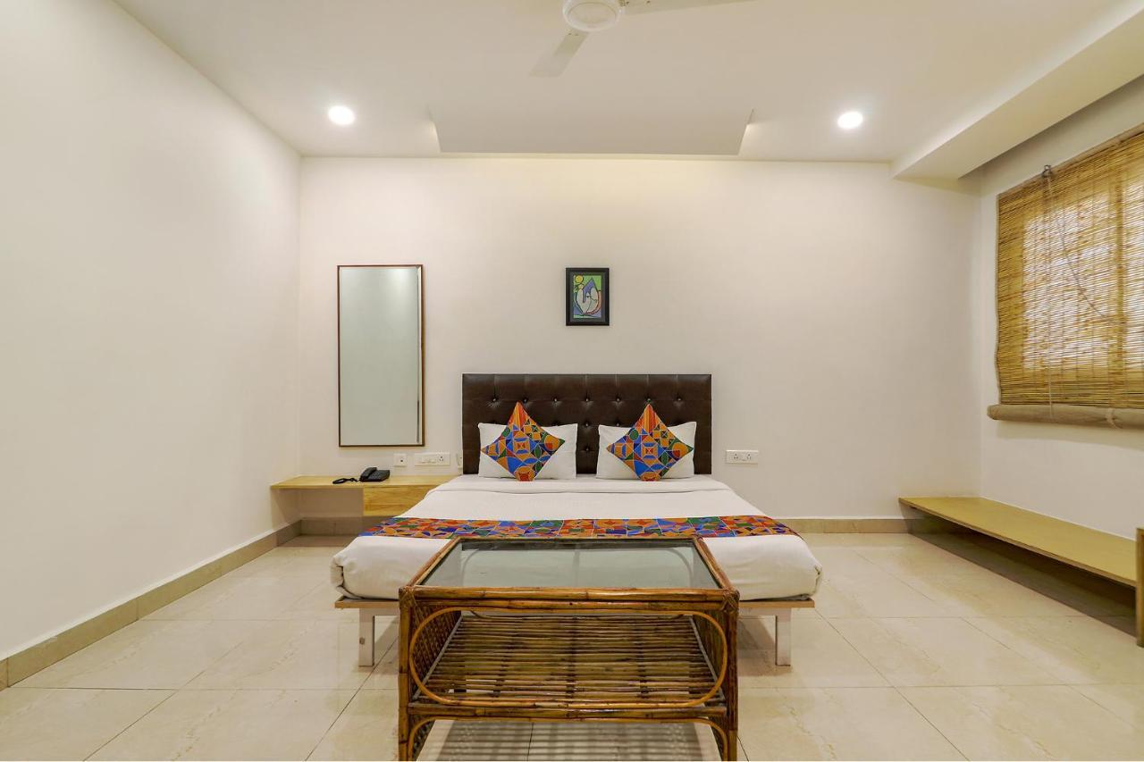 Fabhotel Aamantran & Banquet Halls - Nr Rtc X Roads Metro Station Haïdarabad Extérieur photo