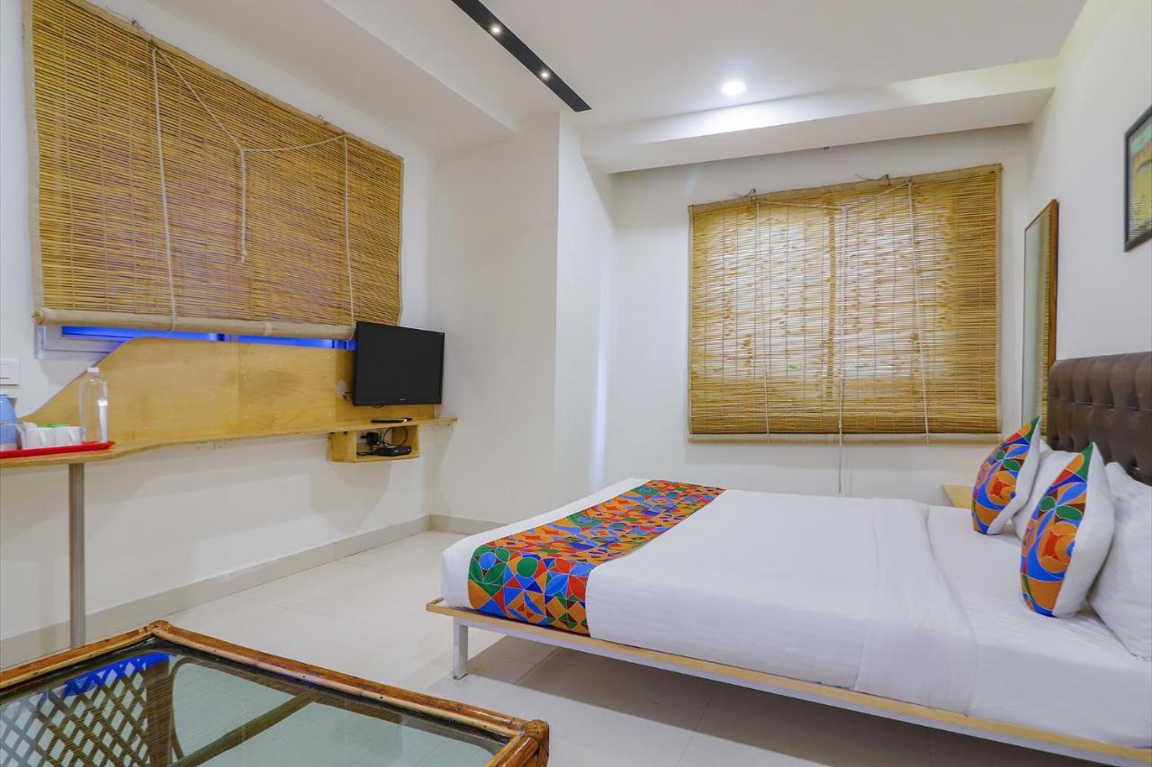 Fabhotel Aamantran & Banquet Halls - Nr Rtc X Roads Metro Station Haïdarabad Extérieur photo
